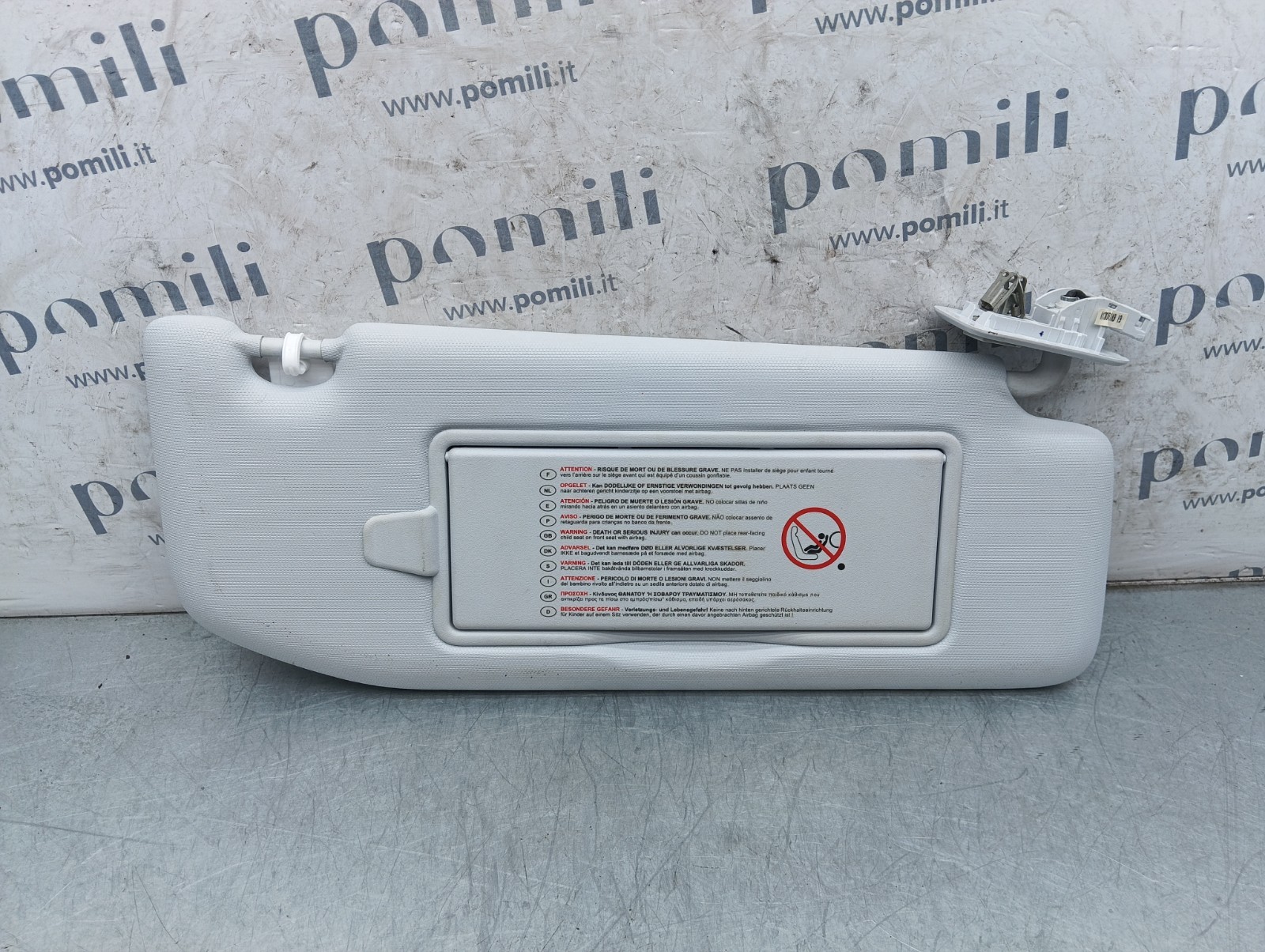 Pomili Rivestimenti interni e parti interne aletta parasole destra Peugeot 208 2008 49904T usata