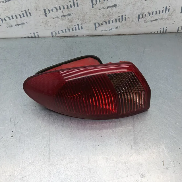 Pomili Fanaleria Alfa Romeo 147 fanale posteriore sinistro usato