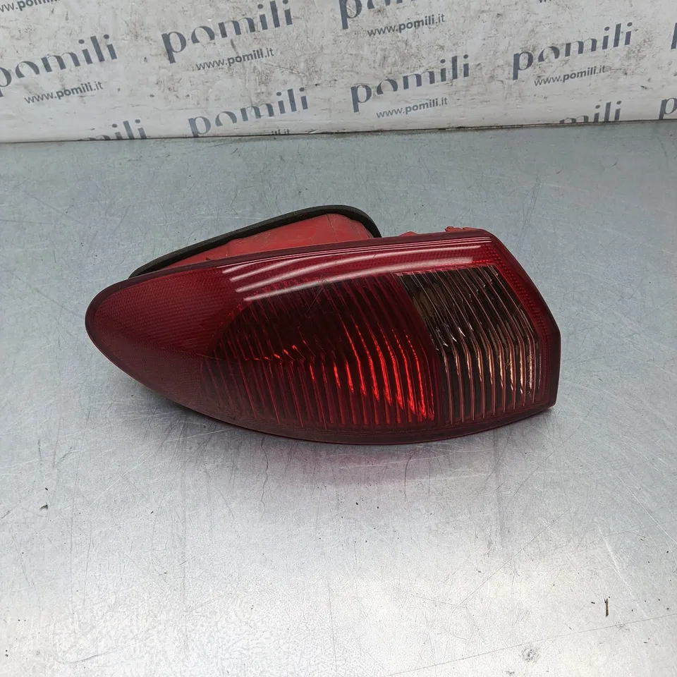 Pomili Fanaleria Alfa Romeo 147 fanale posteriore sinistro usato