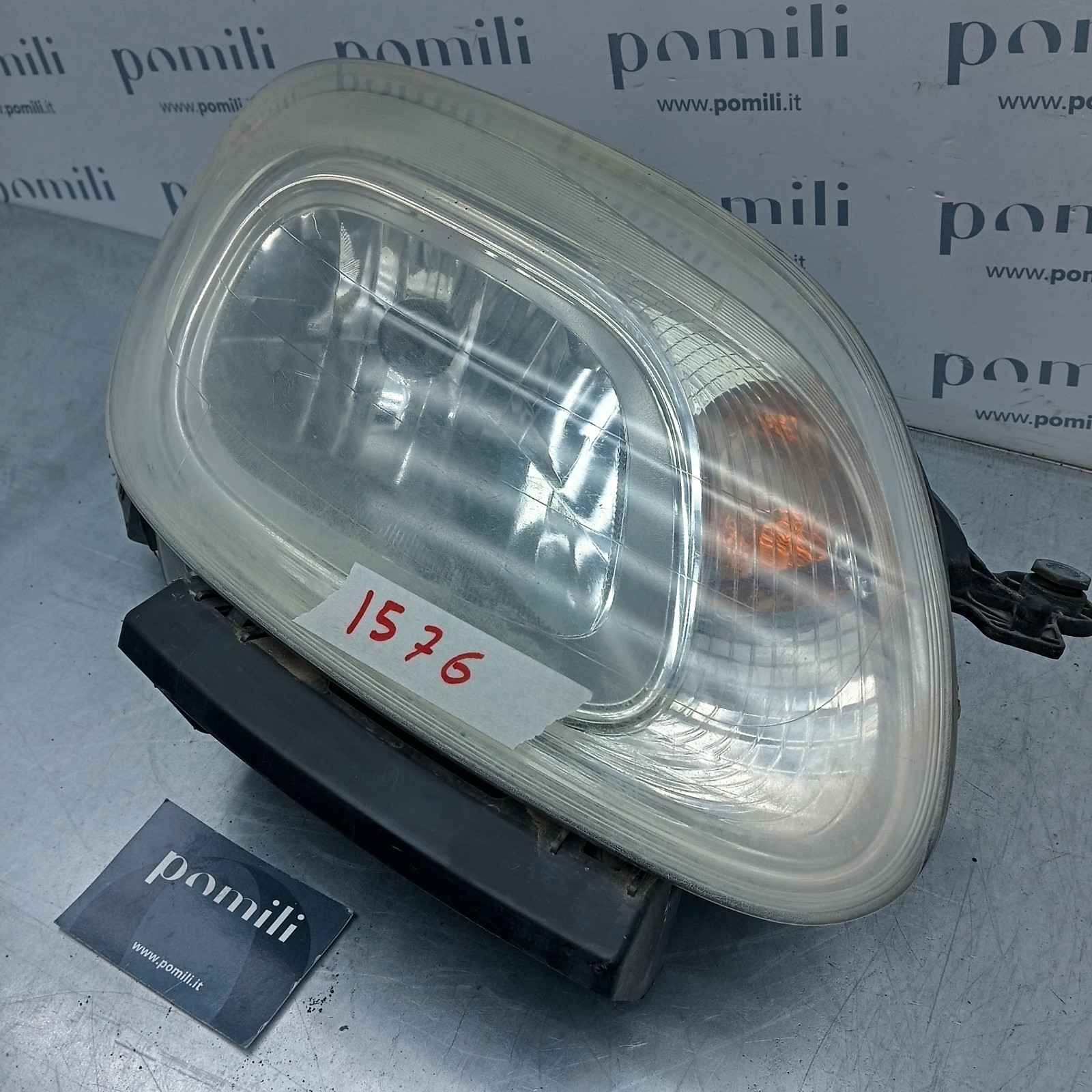 Pomili Fanaleria Fiat Panda 47060748 faro anteriore destro usato