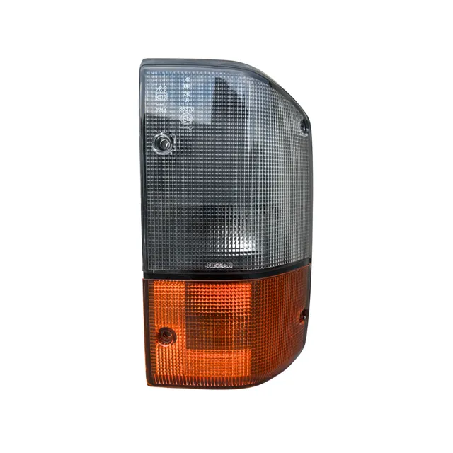 Nissan Patrol 26550-20J00 fanale posteriore destro originale