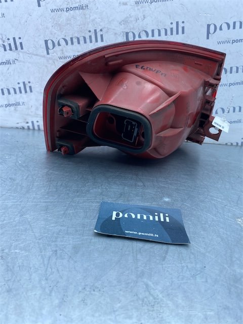 Pomili Fanaleria Fanale posteriore parte esterna destro Volkswagen Passat 3C