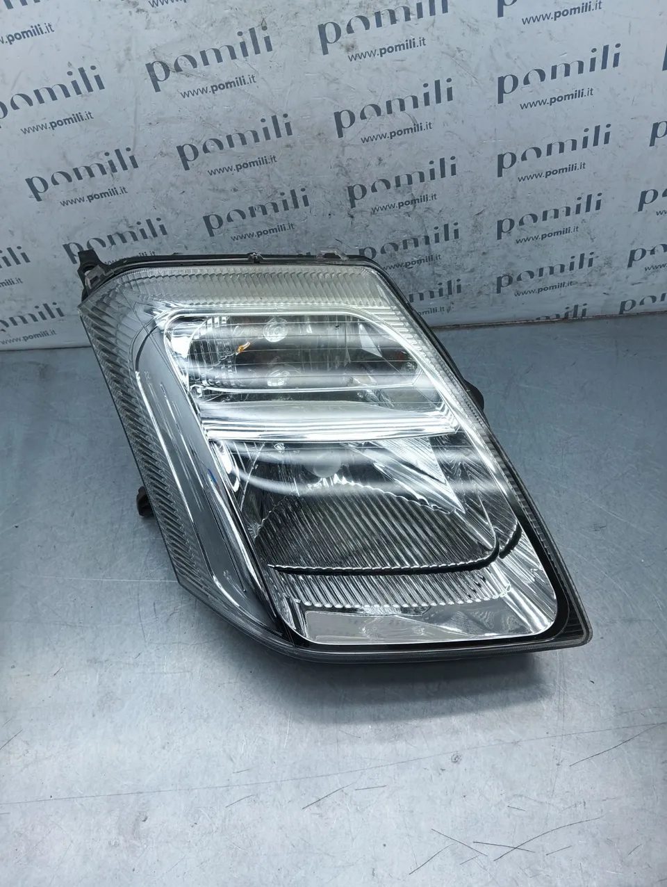 Pomili Fanaleria Faro anteriore Citroën C2 08-552-1119R destro usato