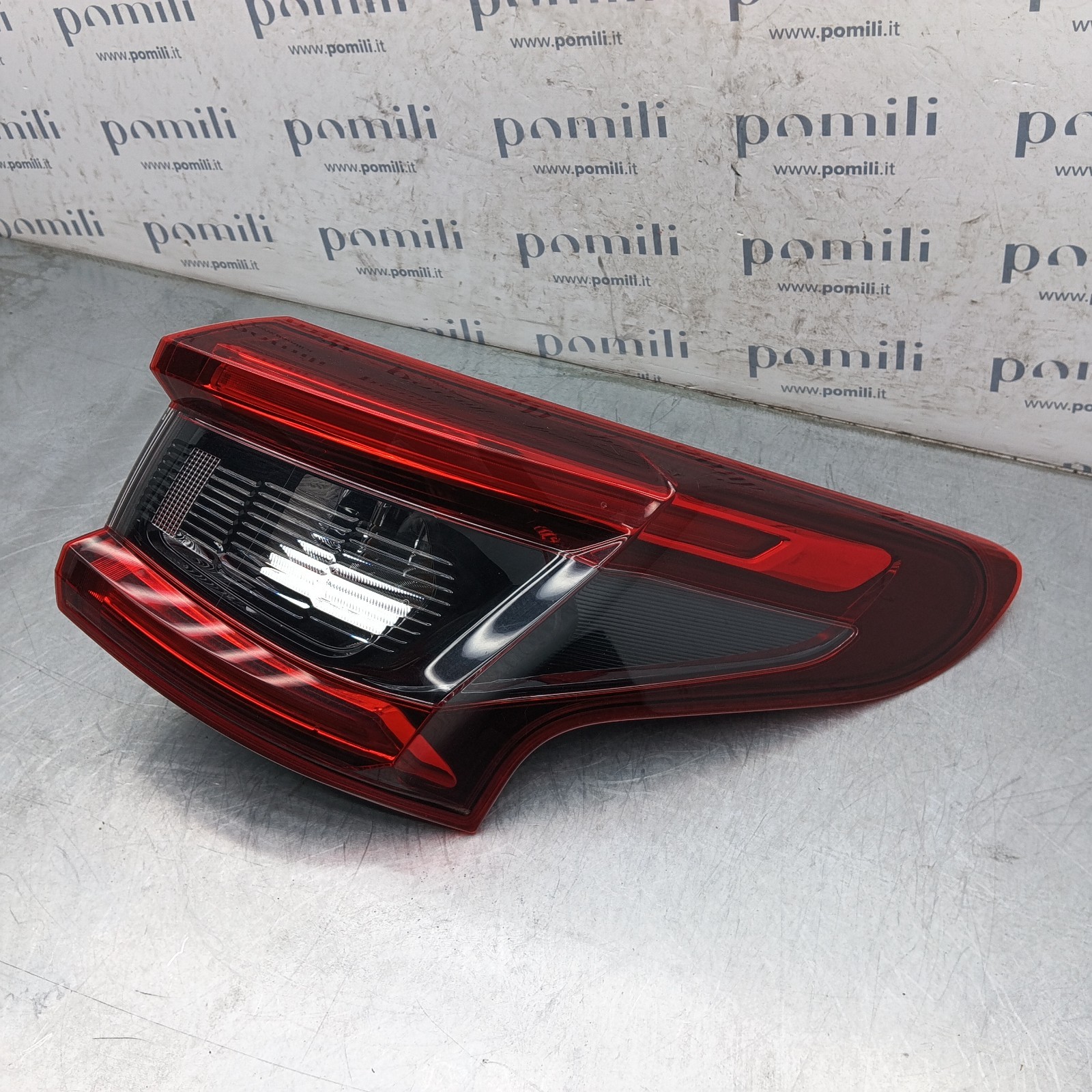 Pomili Fanaleria Fanale posteriore destro Nissan Qashqai J11 26550HV00A usato
