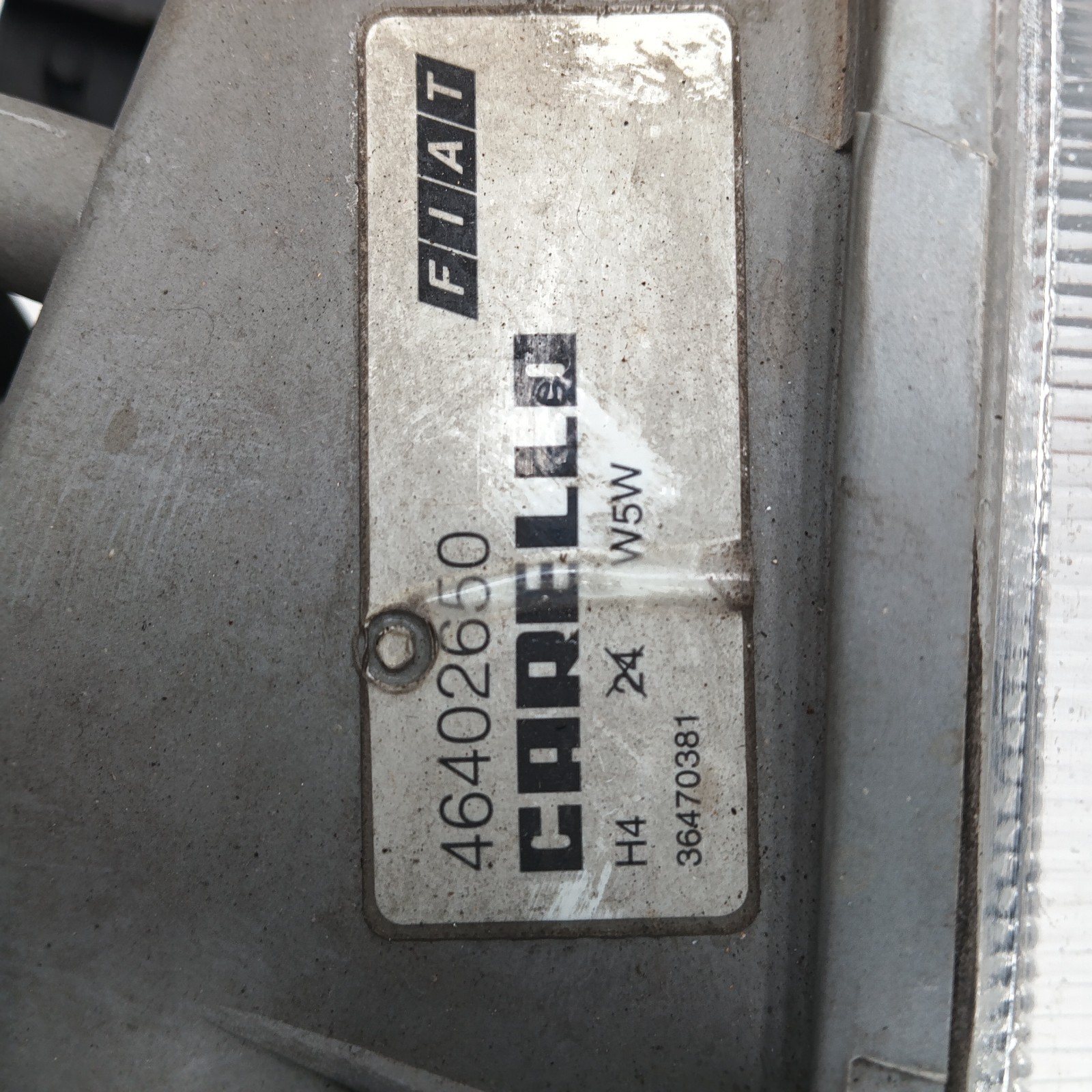 Pomili Fanaleria Fiat Punto II 46402650 faro sinistro con freccia usato