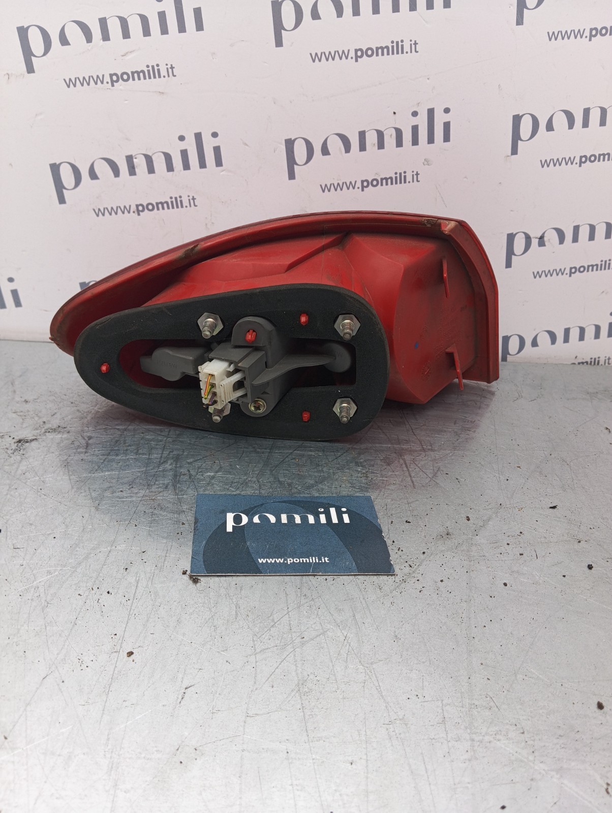 Pomili Fanaleria Alfa Romeo 147 fanale posteriore destro usato