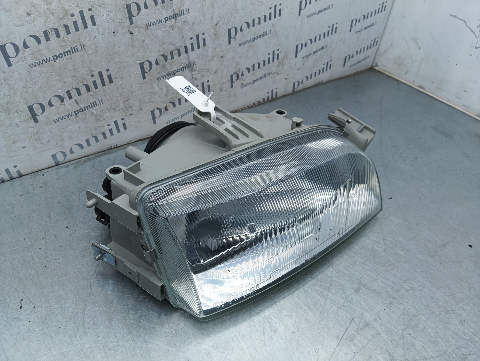 Pomili Fanaleria Fiat Punto II Faro anteriore destro 1999-2005 OEM 46402649