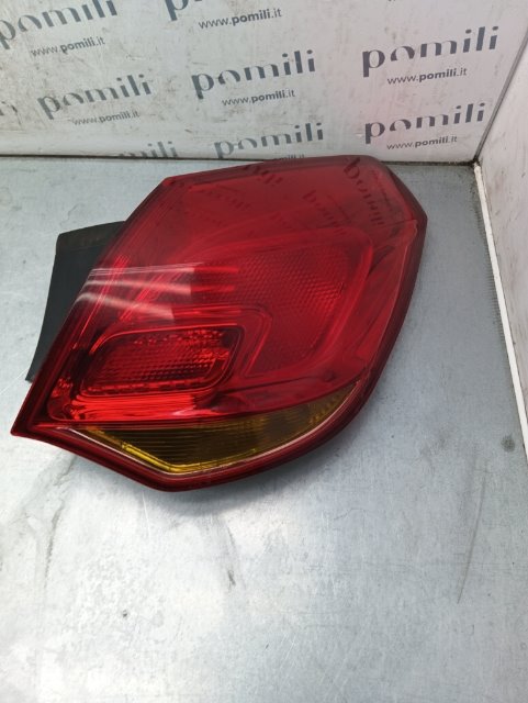 Pomili Fanaleria Opel Astra P10 fanale posteriore destro