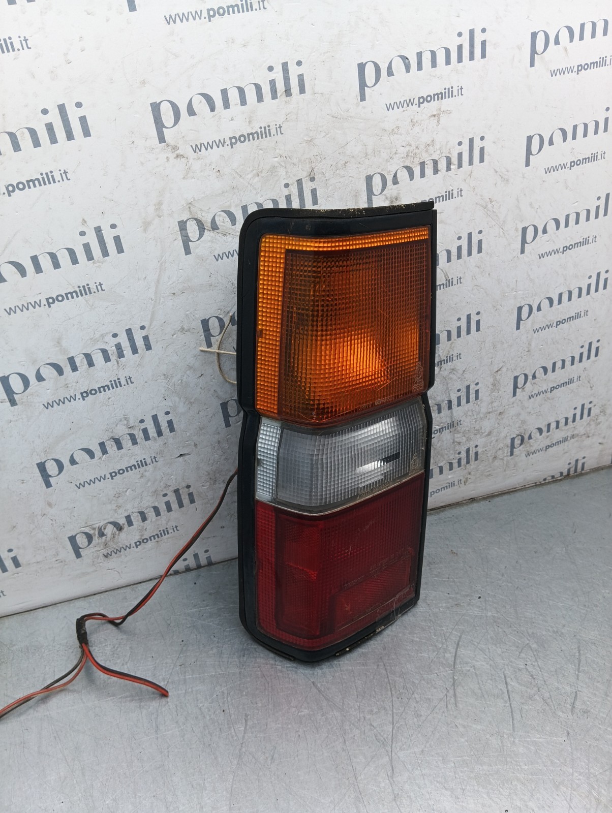 Pomili Fanaleria fanale posteriore Nissan Pathfinder 220-23599 sinistro usato
