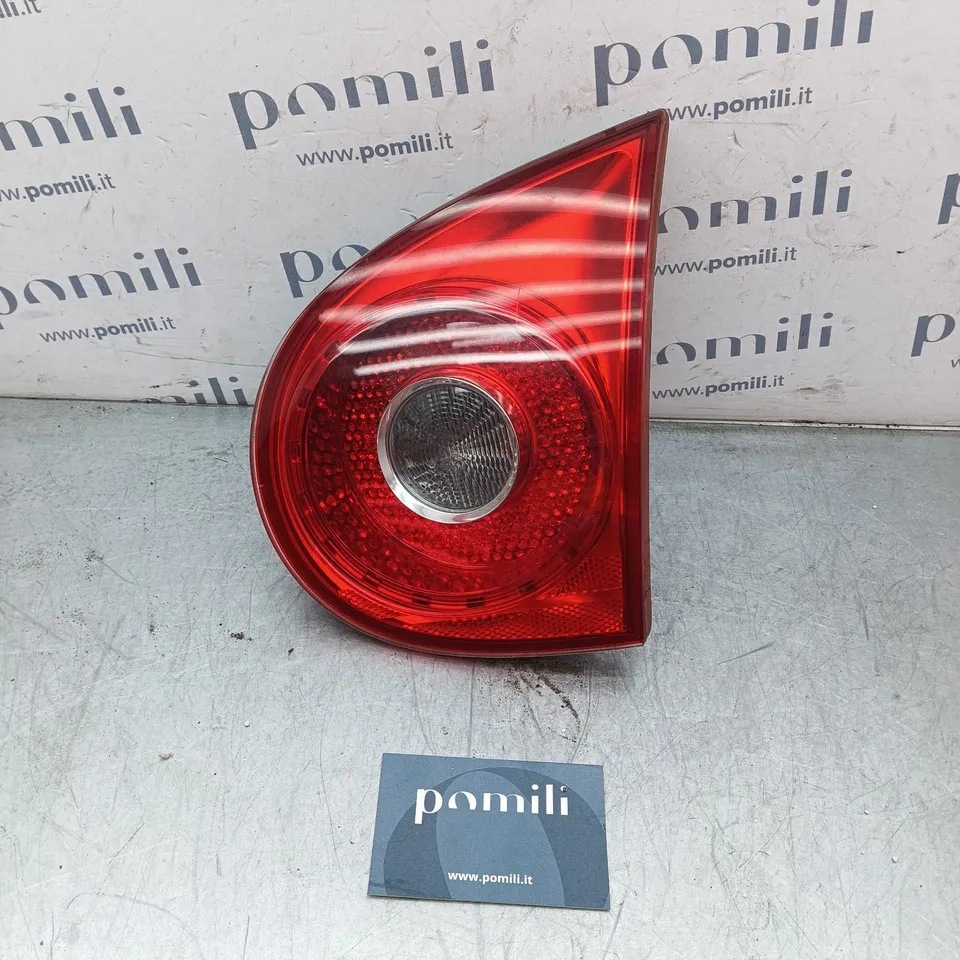 Pomili Fanaleria Fanale posteriore destro portellone Volkswagen Golf V 89031783 usato