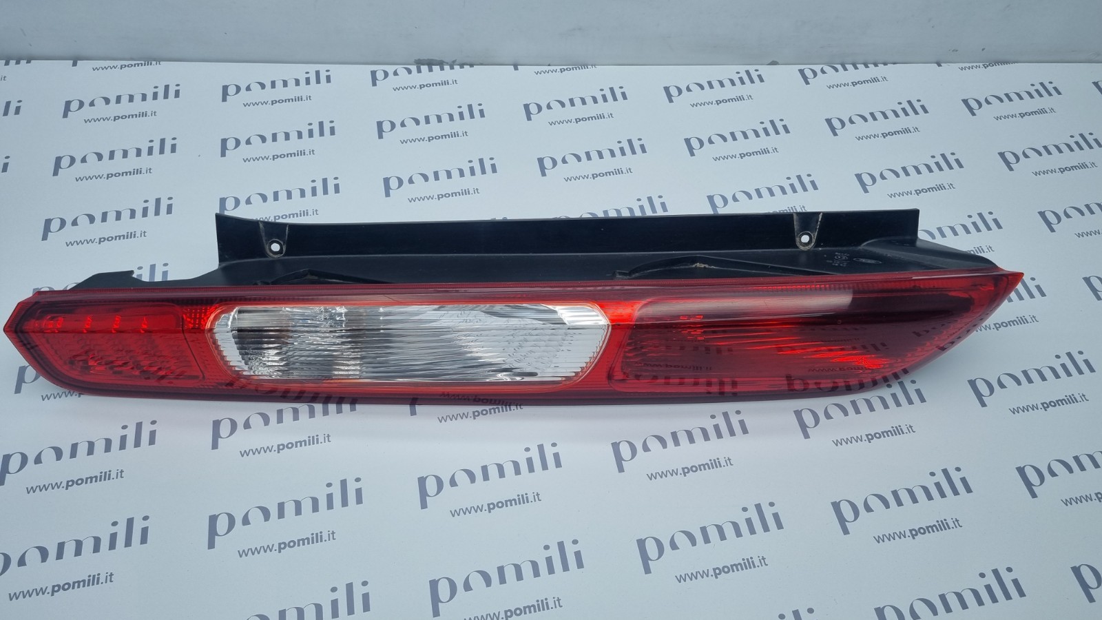 Pomili Fanaleria Fanale posteriore destro Ford Focus II Berlina 4M5113404A usato