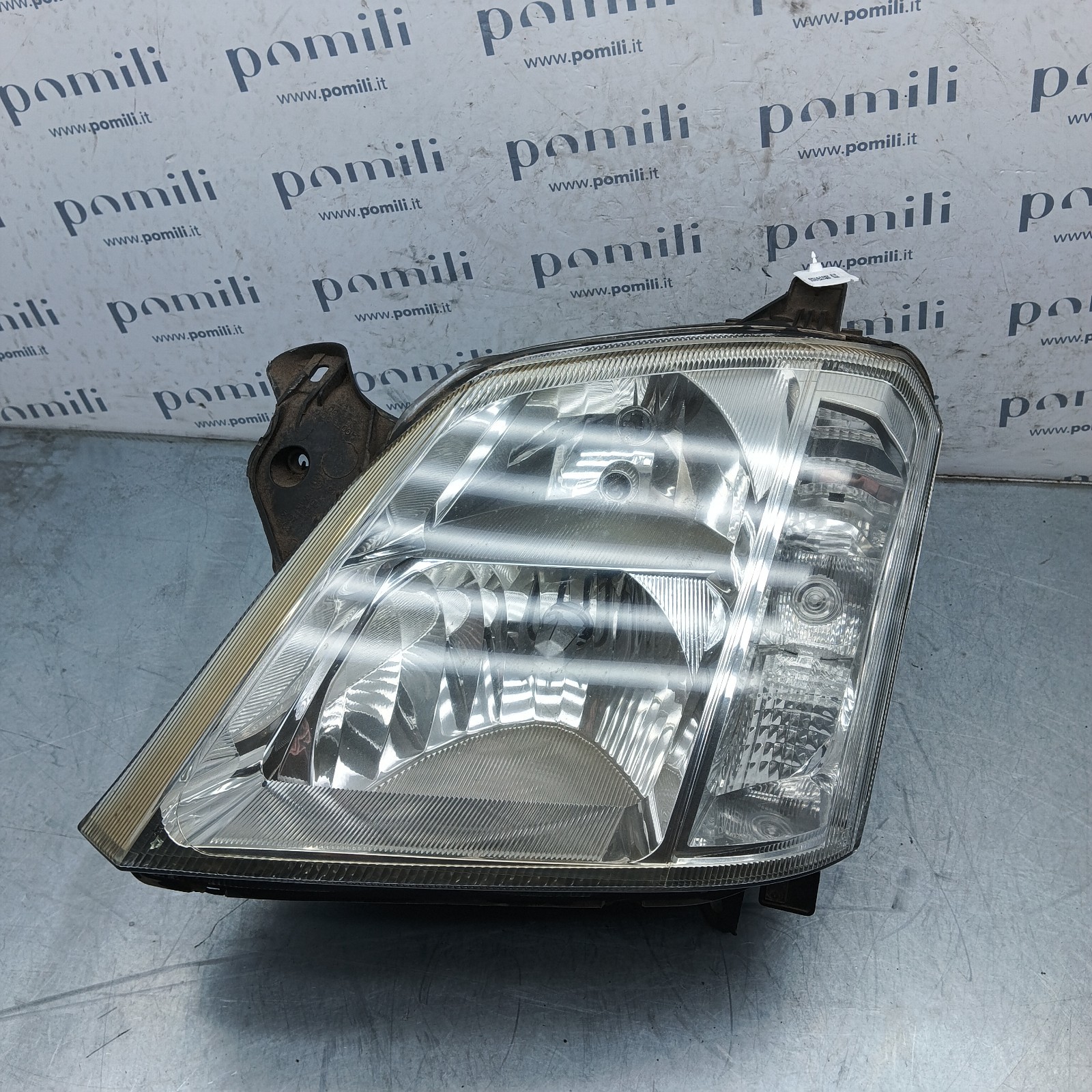 Pomili Fanaleria Opel Meriva A faro anteriore sinistro usato