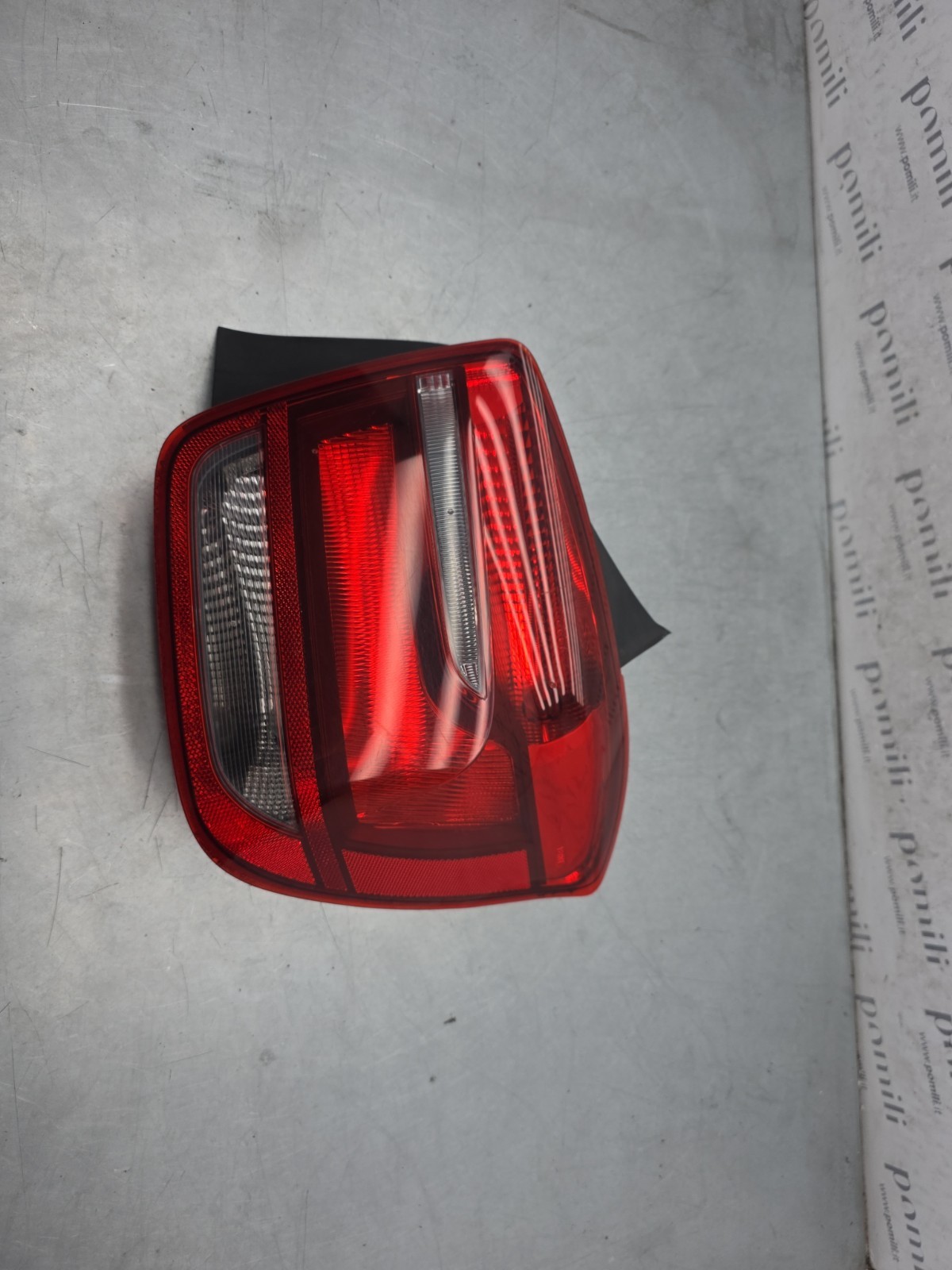 Pomili Fanaleria BMW Serie 1 F20 90006569 Fanale posteriore destro usato