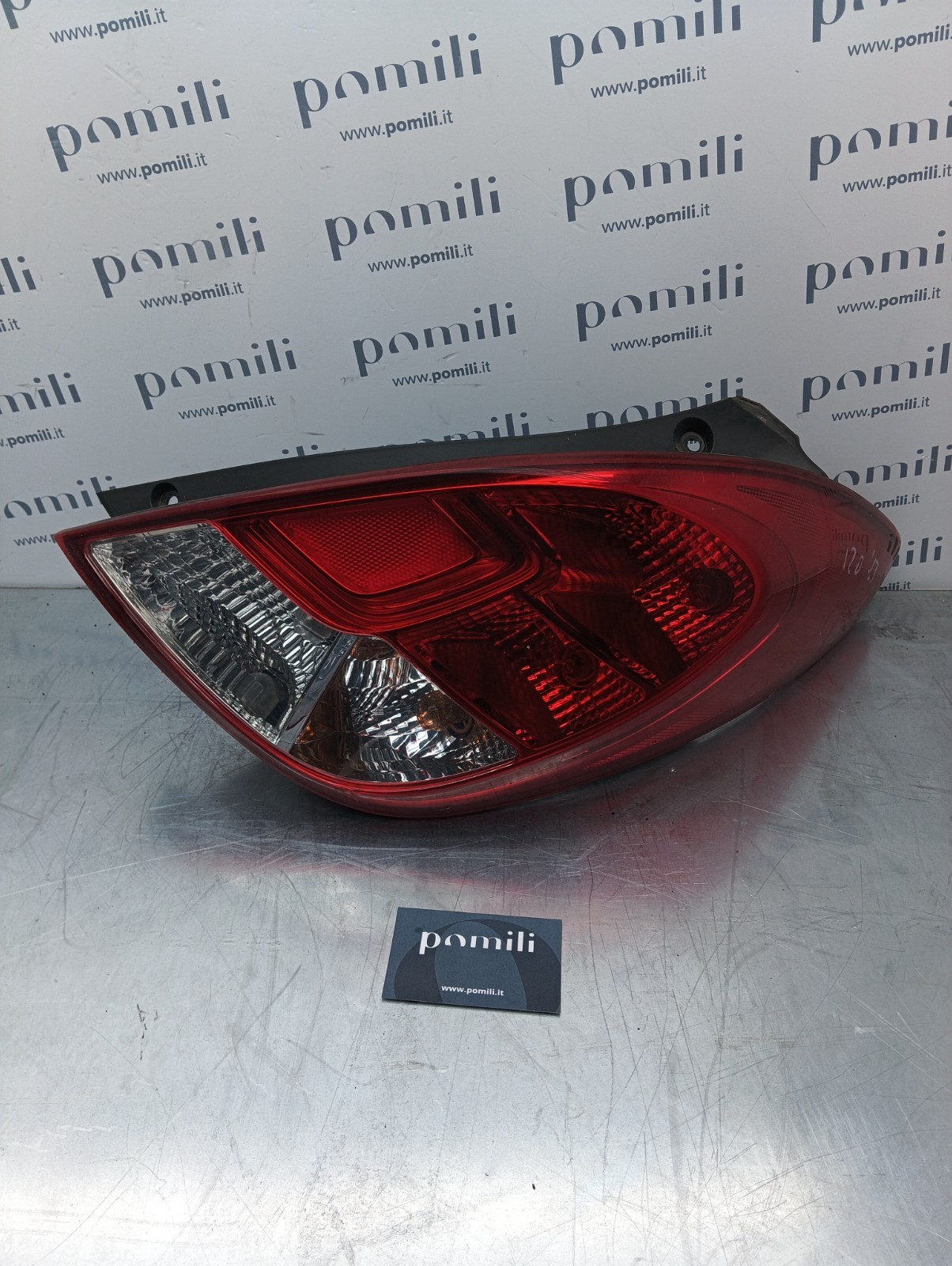 Pomili Fanaleria HYUNDAI I 20 fanale posteriore destro 92402-4P500 usato