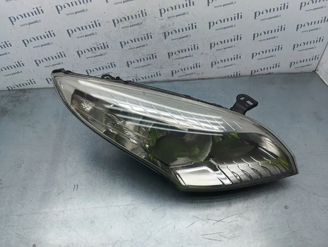 Pomili Fanaleria Renault Megane III faro anteriore destro usato 260100017R