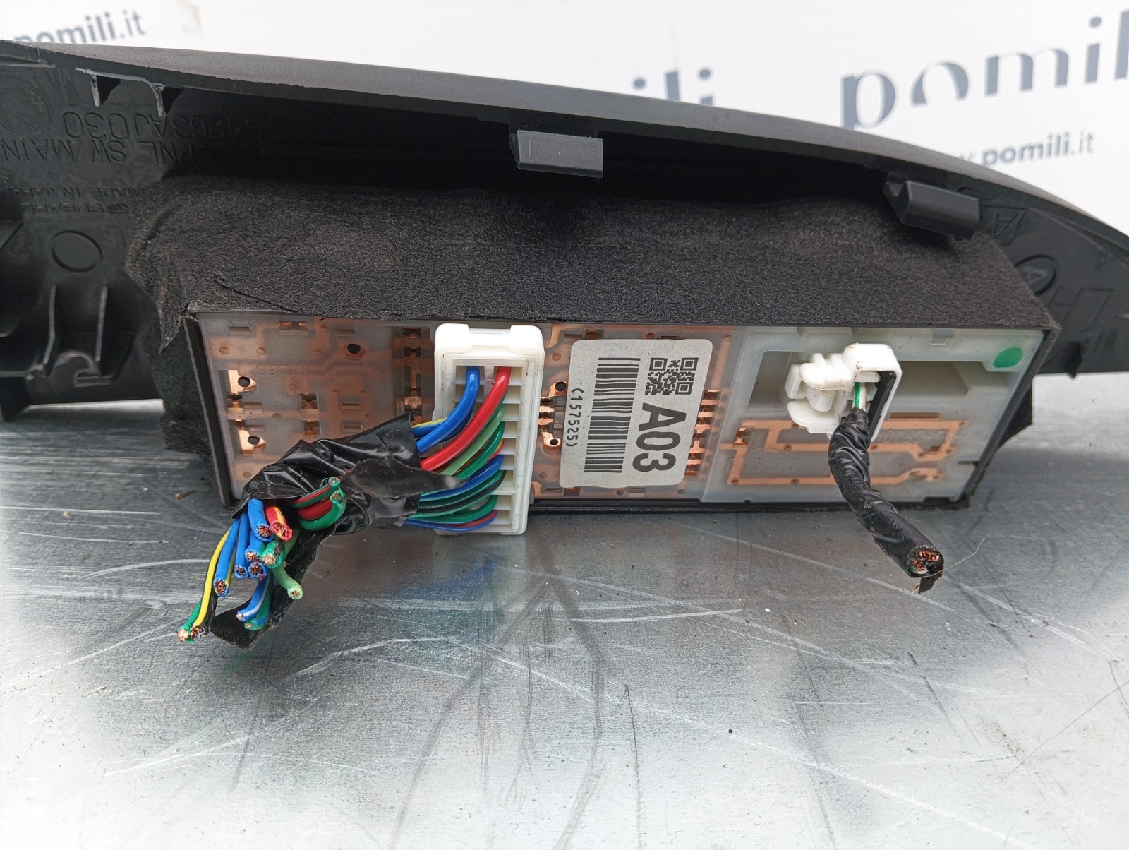 Pomili Rivestimenti interni e parti interne Subaru Outback 94263AJ030 comandi alzacristalli sinistri usati