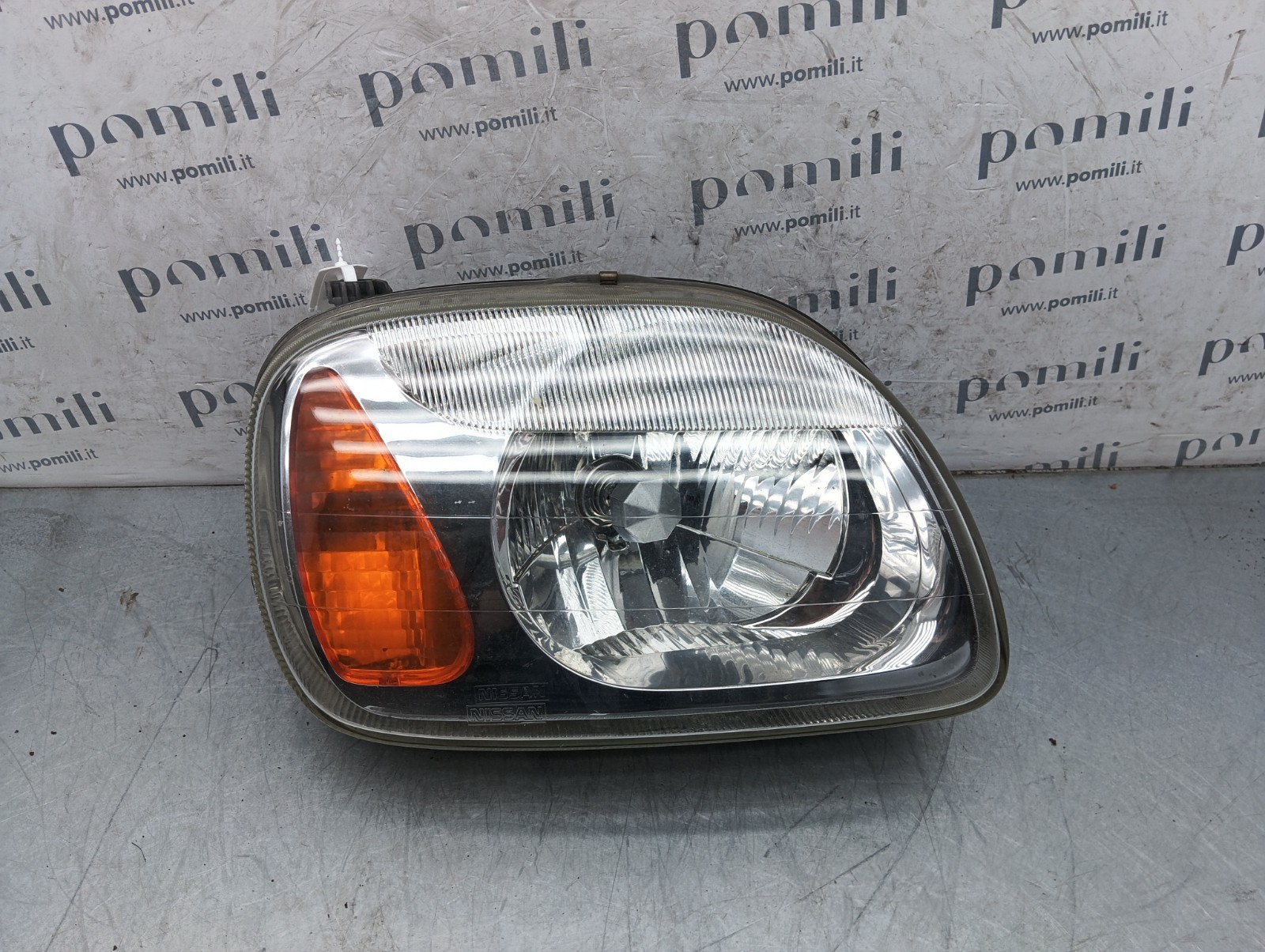 Pomili Fanaleria Faro anteriore destro Nissan Micra K11 89000362 usato