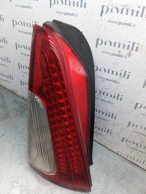 Pomili Musa (TJ) (10/07-02/11) fanale posteriore sinistro