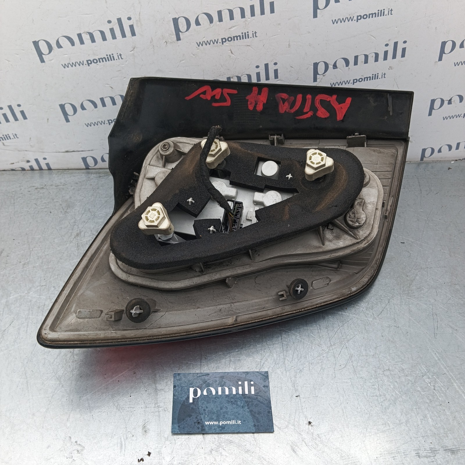 Pomili Fanaleria Opel Astra H SW fanale posteriore destro usato 24451840