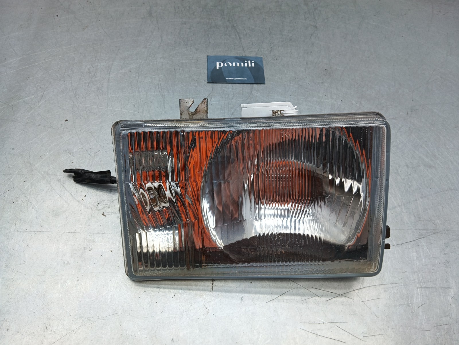 Pomili Fanaleria Isuzu Trooper 215-1101R faro anteriore destro usato