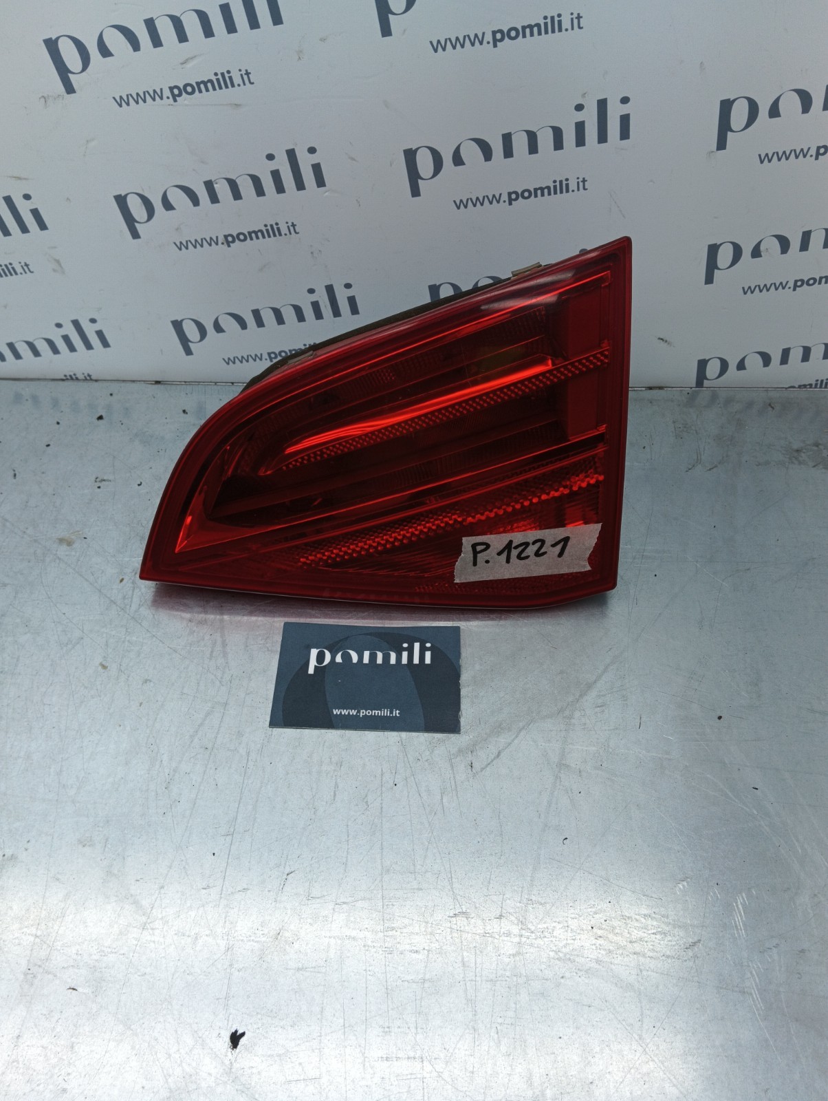 Pomili Fanaleria Fanale Audi A4 Avant destro portellone 21968006 usato