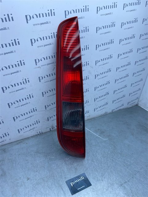 Pomili Fanaleria Ford Focus (CAP) (11/04>06/08<) fanale posteriore S001