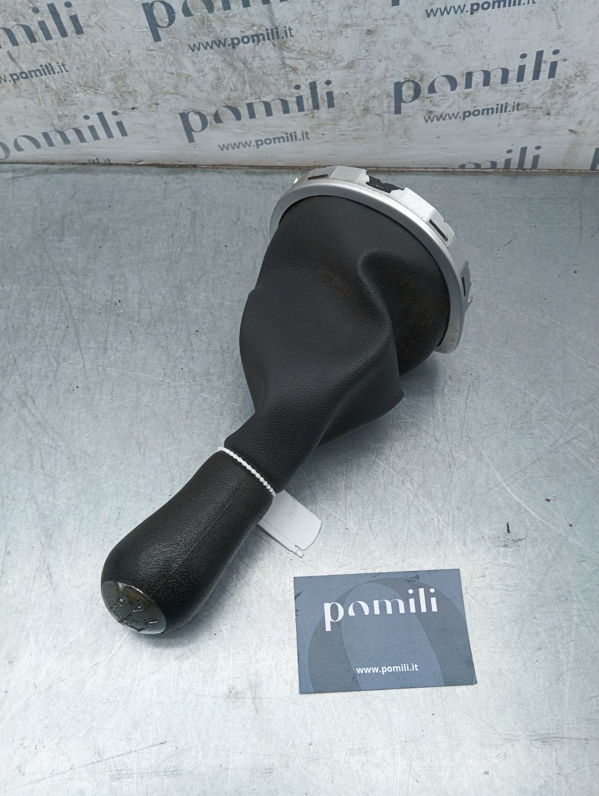 Pomili Cambio e trasmissioni Pomello con cuffia del cambio Renault Clio 3 (2005-2012) 8200408023 pomello usato