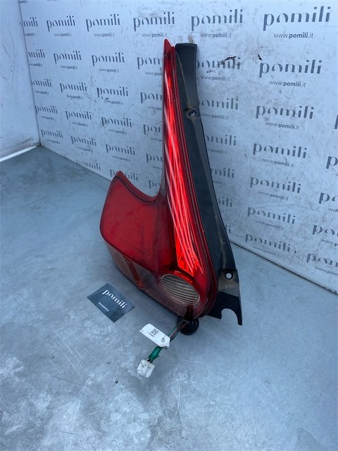 Pomili Fanaleria Nissan Juke F15E fanale posteriore sinistro