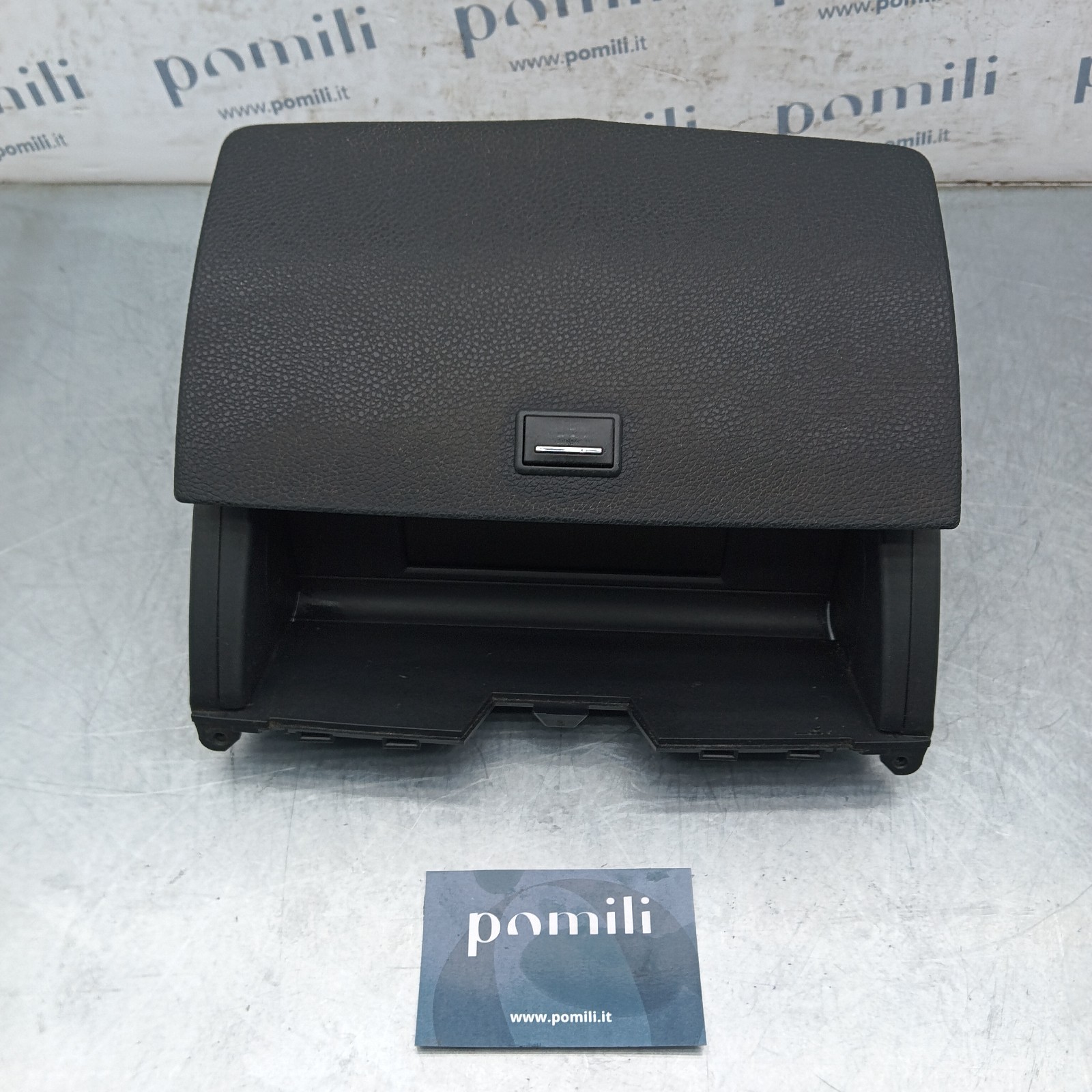 Pomili Elettronica/batteria ibride Mercedes-Benz Classe C schermo centrale usato A204 680 12 31 9F45