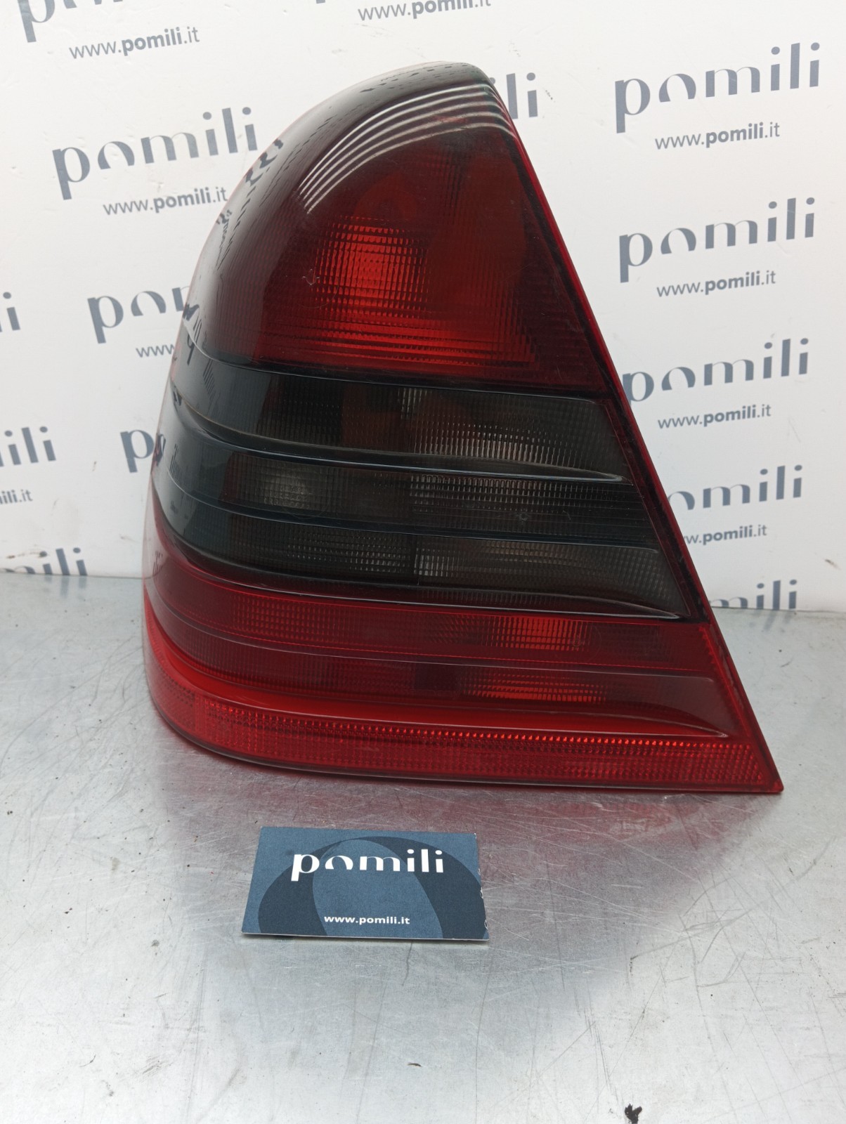 Pomili Fanaleria Mercedes-Benz Classe C W202 fanale posteriore sinistro usato