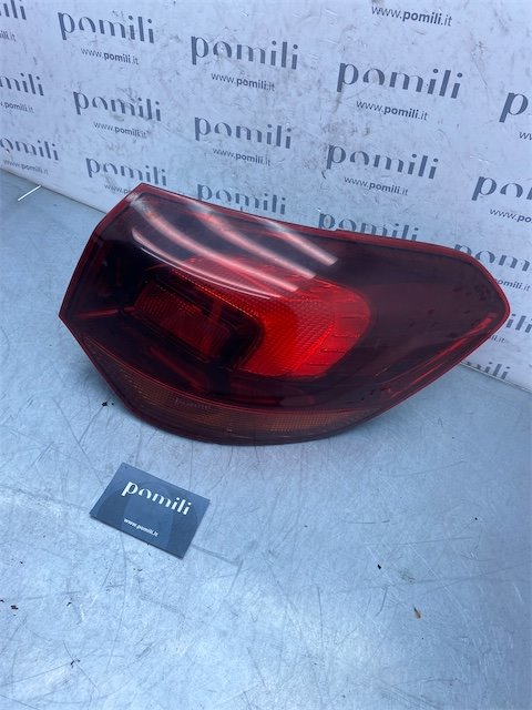 Pomili Fanaleria Fanale post. parte est. DX OPEL ASTRA (P10) (10/09>06/18<) usato