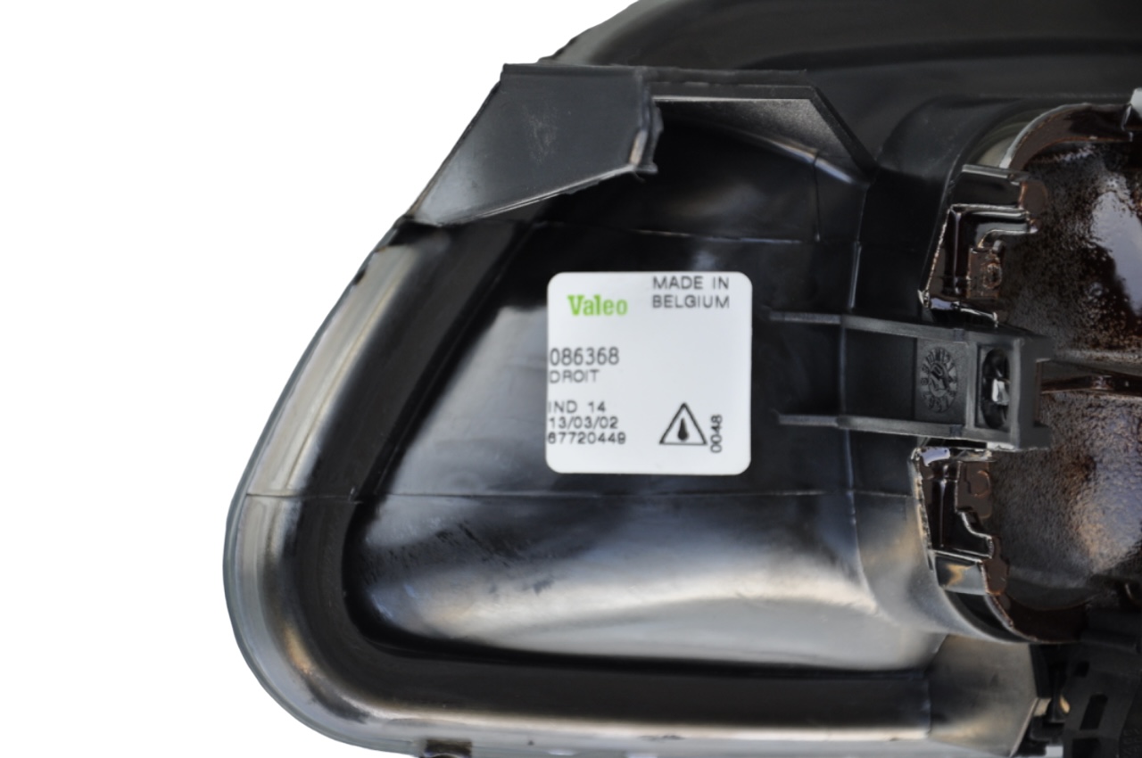 Sara Autoricambi Fendinebbia fendinebbia anteriore destro Valeo Peugeot 106 (1996-2004)