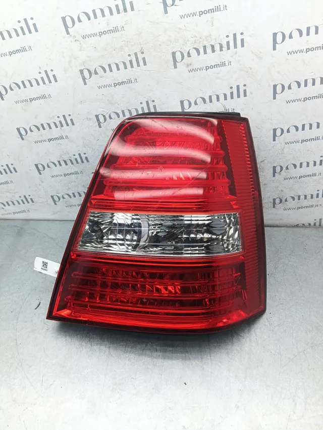 Pomili Fanaleria Sorento fanale posteriore destro usato