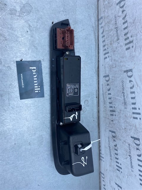 Pomili Rivestimenti interni e parti interne Blocco comandi alzacristalli PEUGEOT 4007 (06/07>)