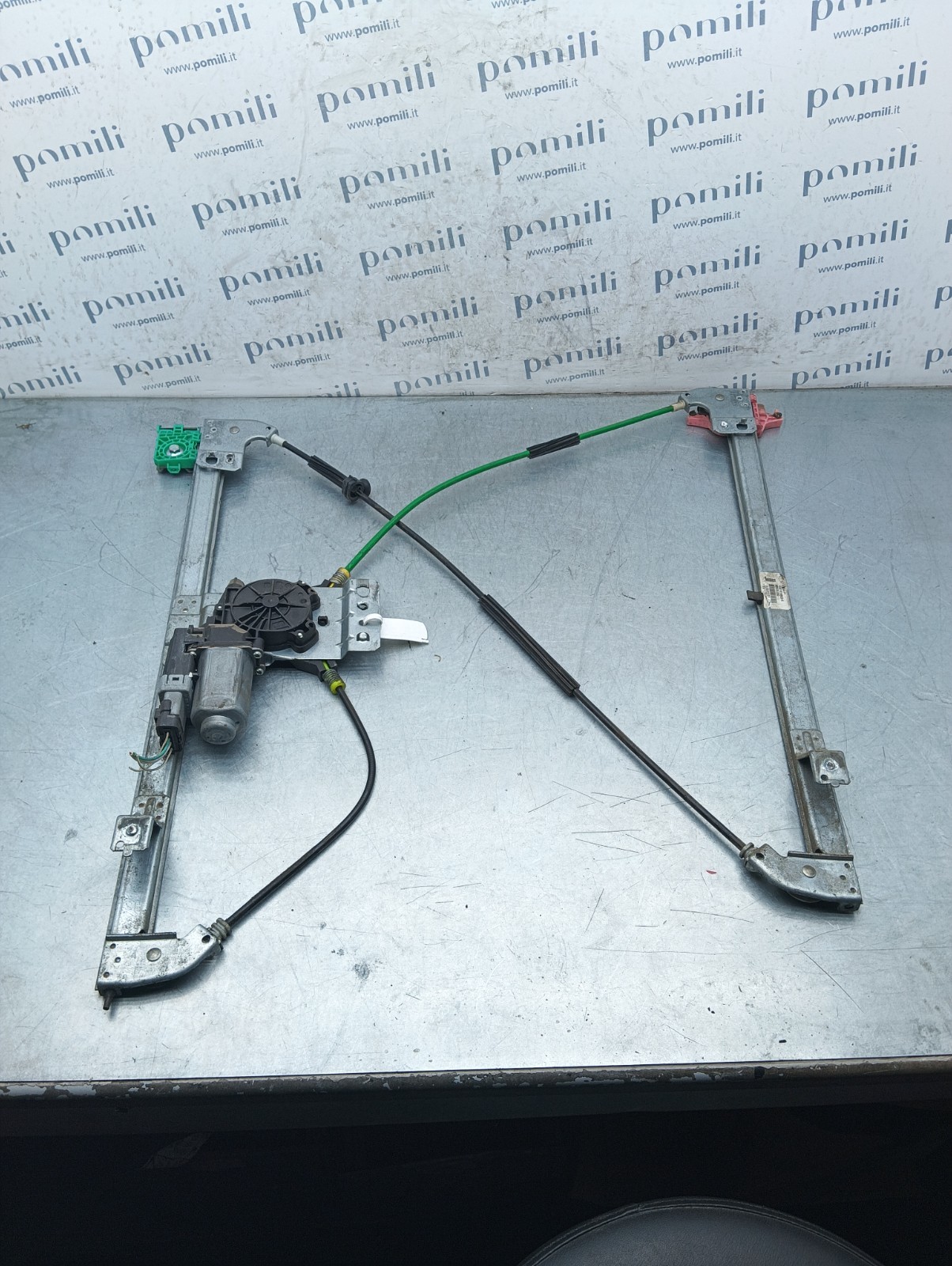 Pomili Rivestimenti interni Alzacristalli anteriore destro 400983F usato