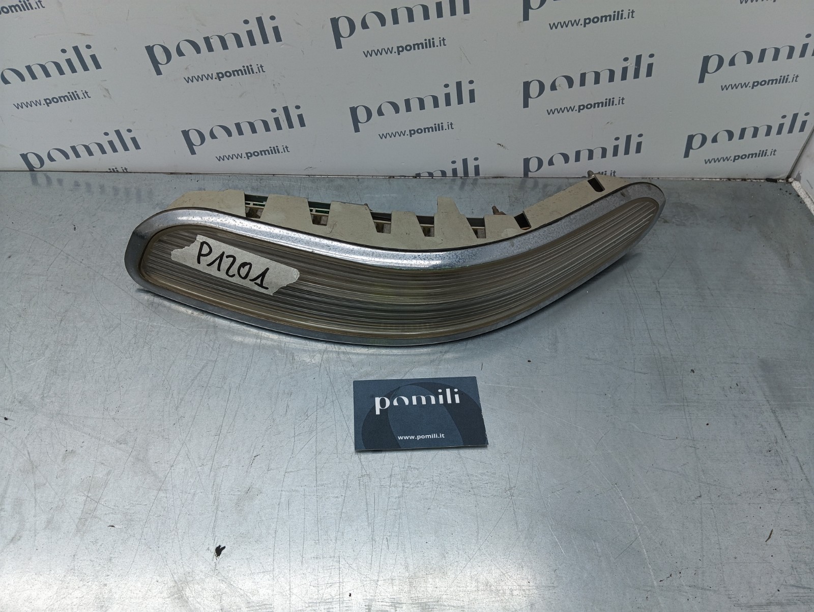 Pomili Fanaleria Fanale posteriore sinistro Lancia Thesis (SJ) 60684979 usato