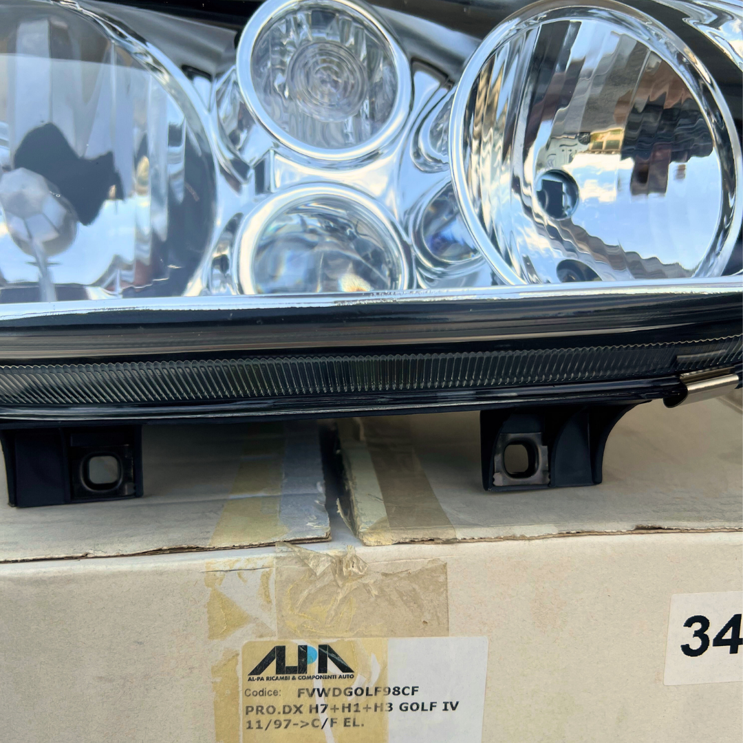 Sara Autoricambi Fanaleria VW Golf IV fanale anteriore destro 02A011B02B