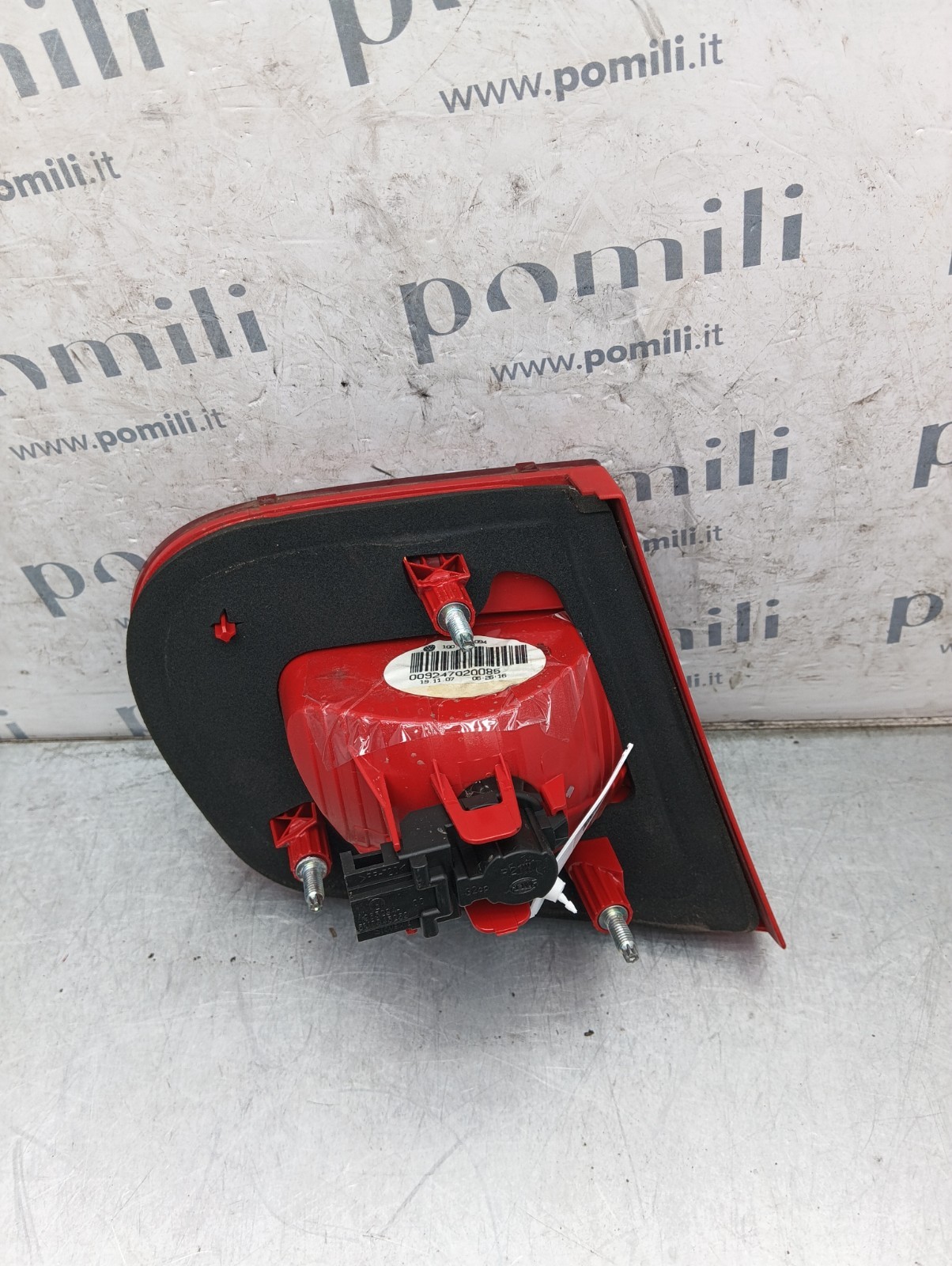 Pomili Fanaleria Volkswagen Eos fanale posteriore destro portellone 1Q0945094 usato