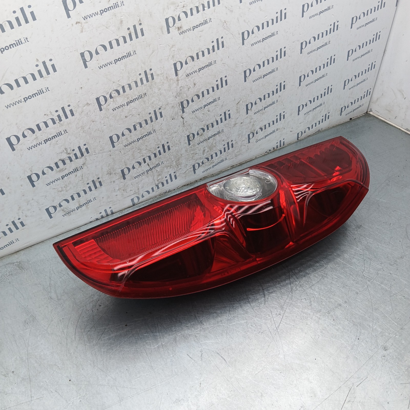 Pomili Fanaleria Fanale posteriore sinistro Fiat Doblò II 00518106740 usato