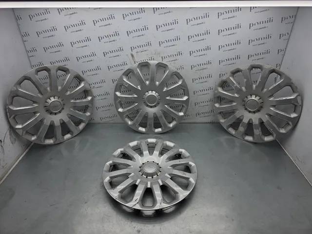 Pomili Altro auto borchie coprimozzo Ford R15 set 4 usate
