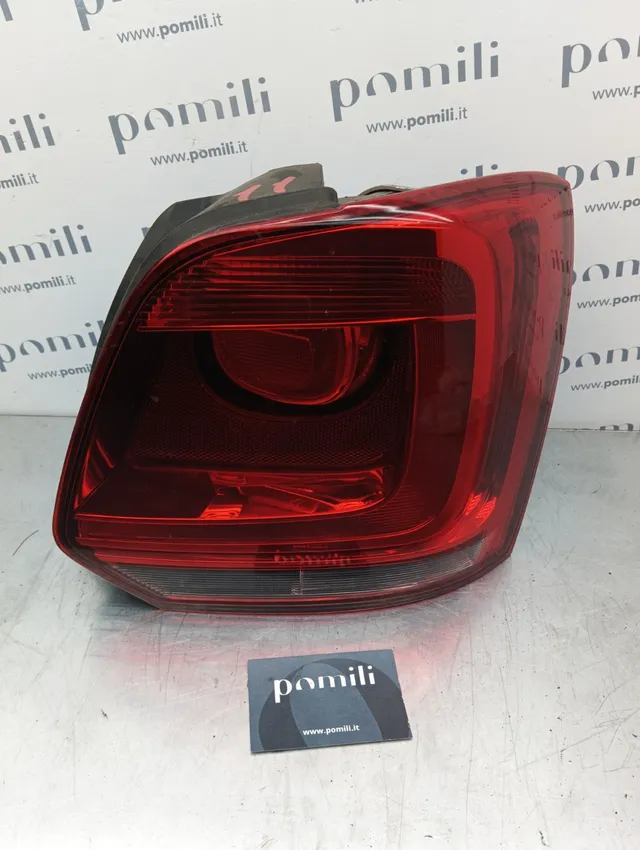 Pomili Fanaleria Fanale posteriore Volkswagen Polo 6R0945096 destro usato