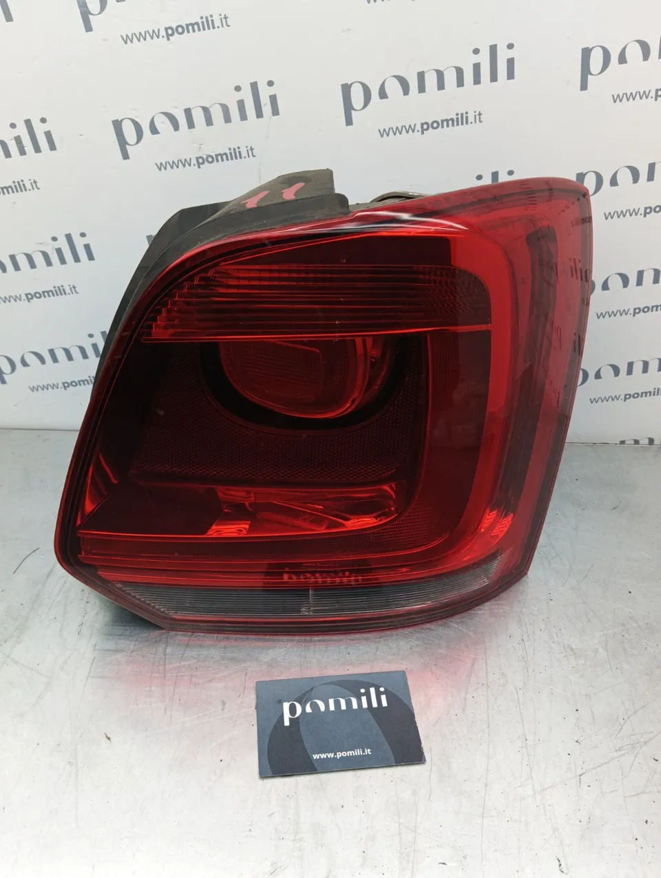Pomili Fanaleria Fanale posteriore Volkswagen Polo 6R0945096 destro usato