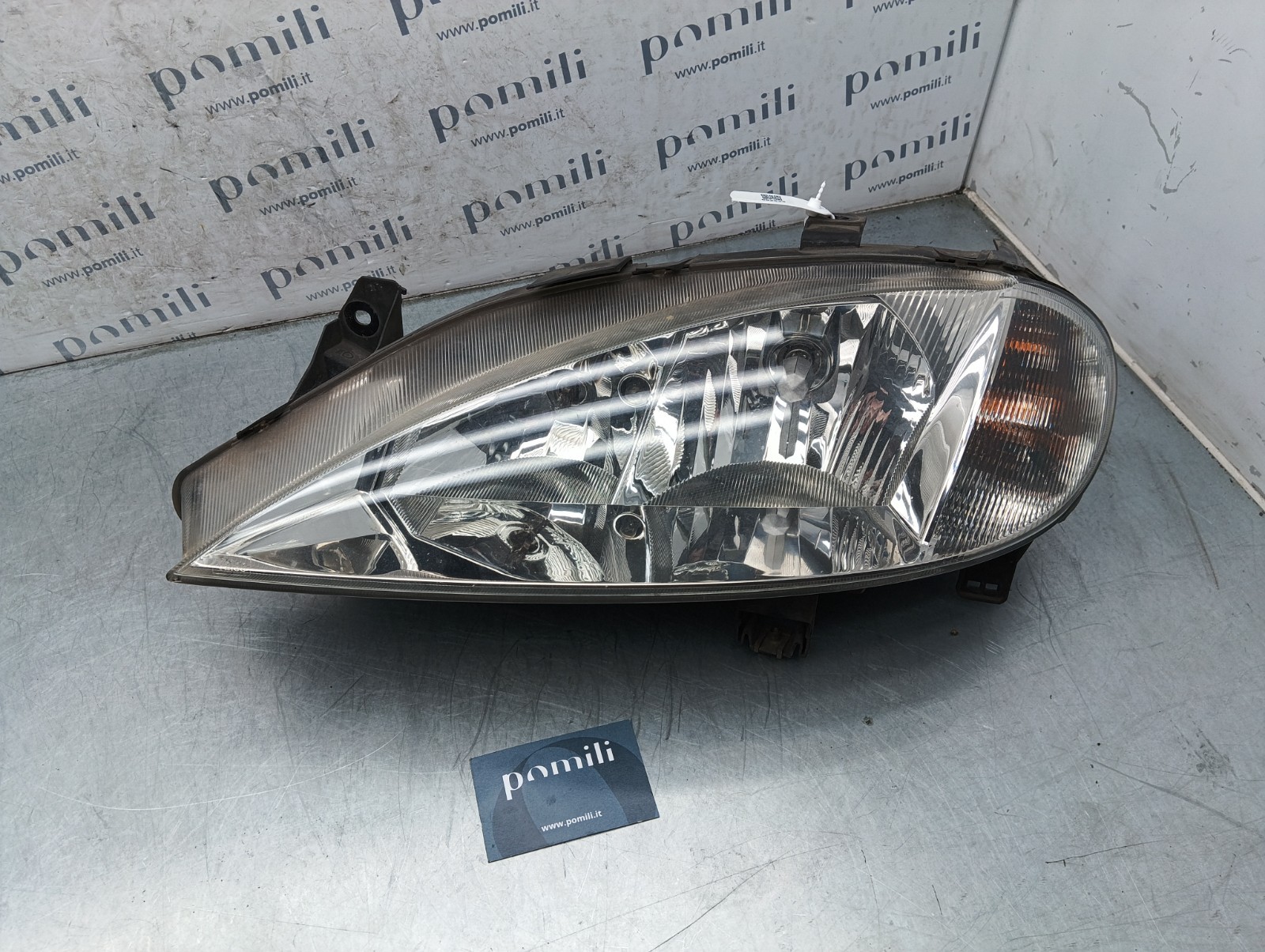 Pomili Fanaleria Renault Megane faro anteriore sinistro 7700427874D usato