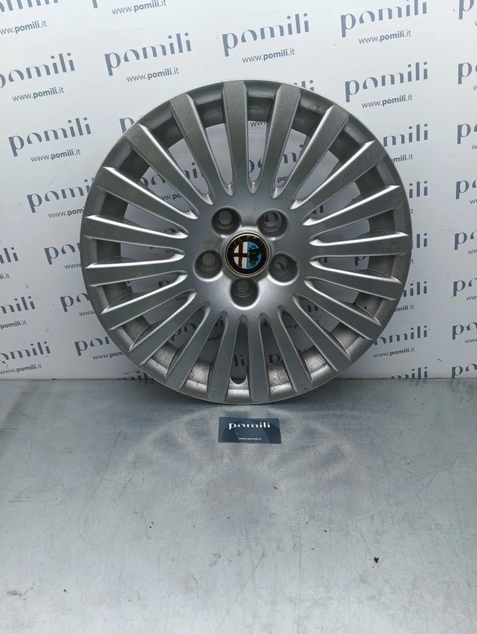 Pomili Altro auto Alfa Romeo 147 borchia R15 OEM 60695794