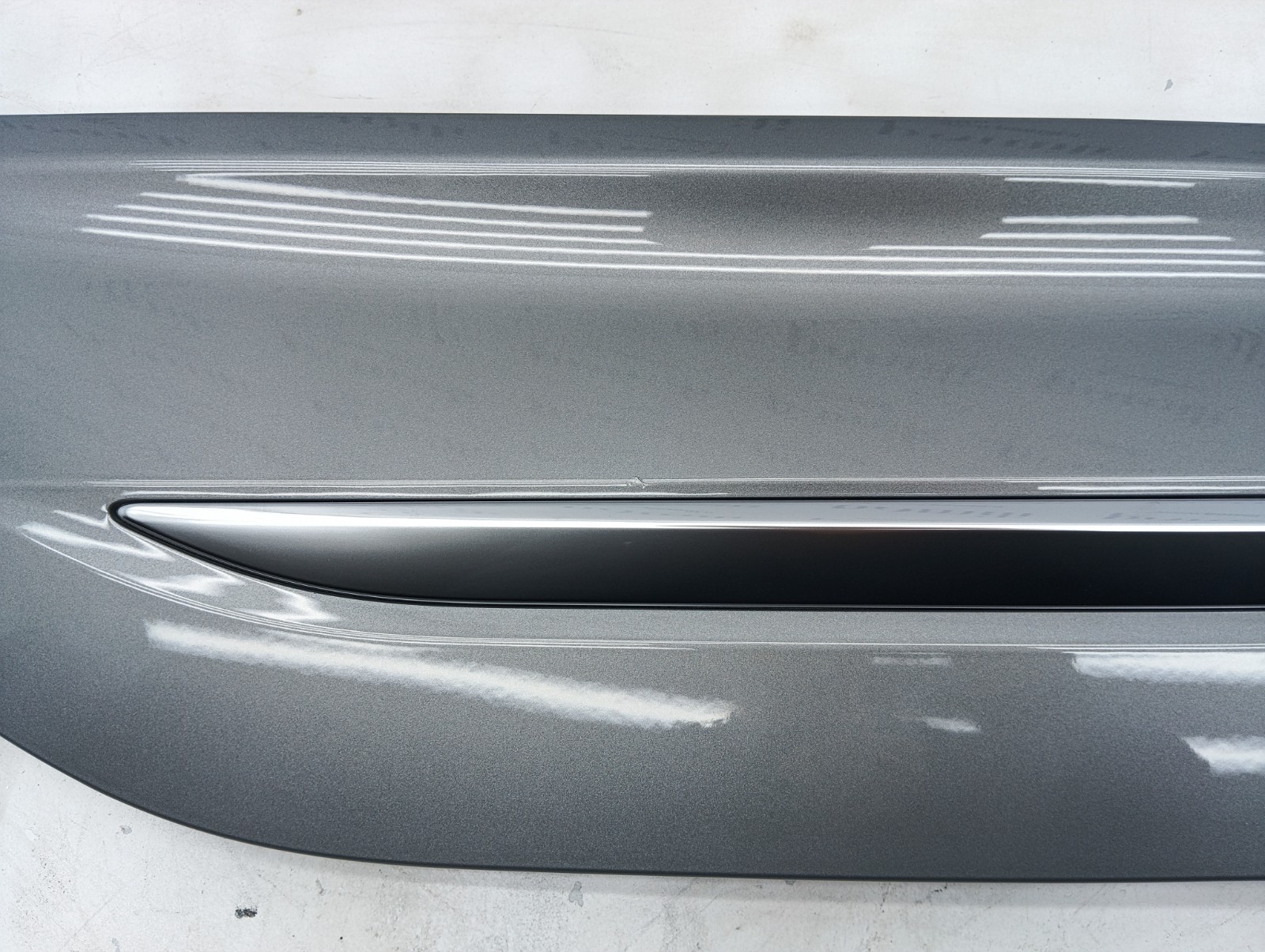 Pomili Lamierati esterni Modanatura portiera posteriore sinistra Ford Kuga LV4B-S25335-D