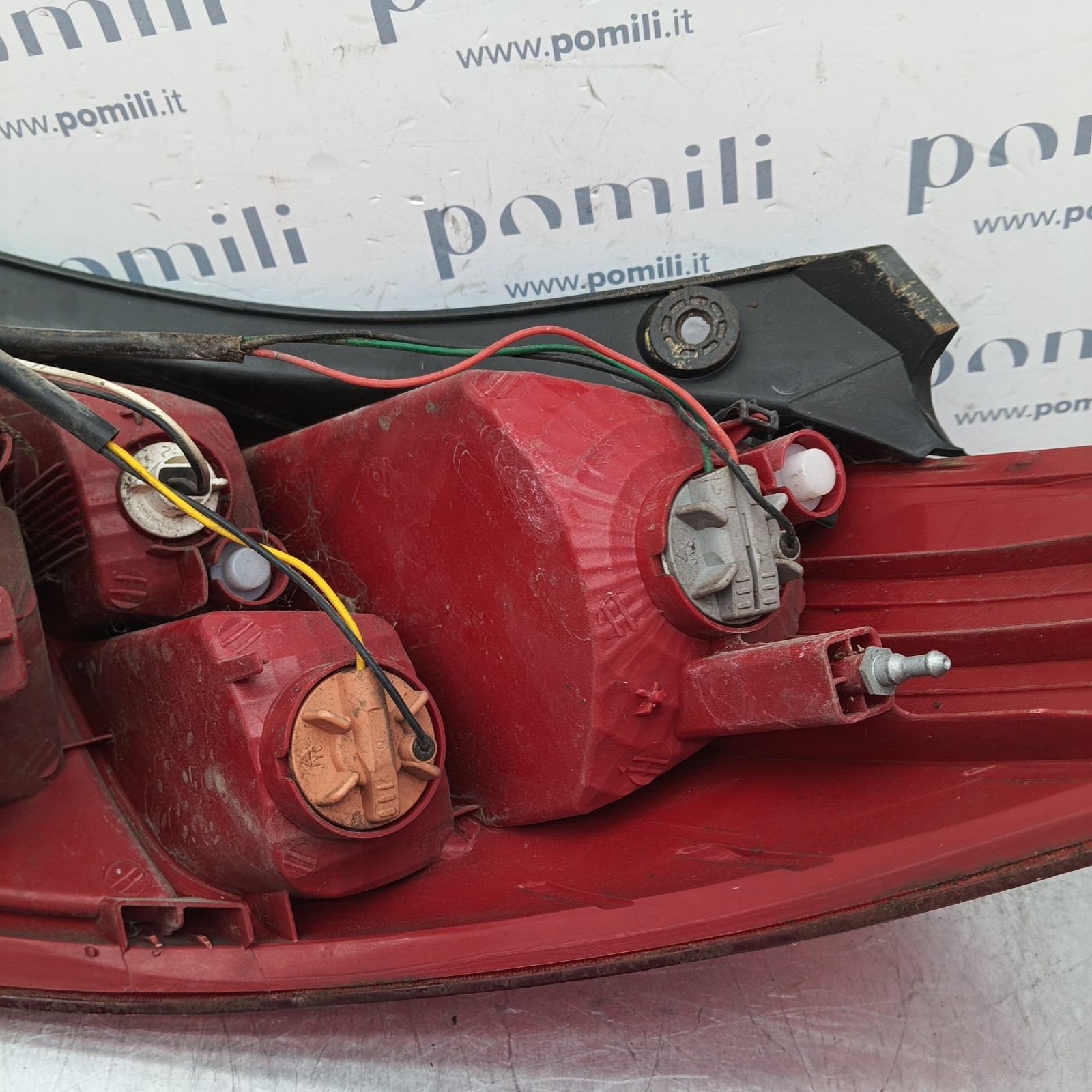 Pomili Fanaleria Fanale posteriore Hyundai i20 sinistro 92401-4P000 usato