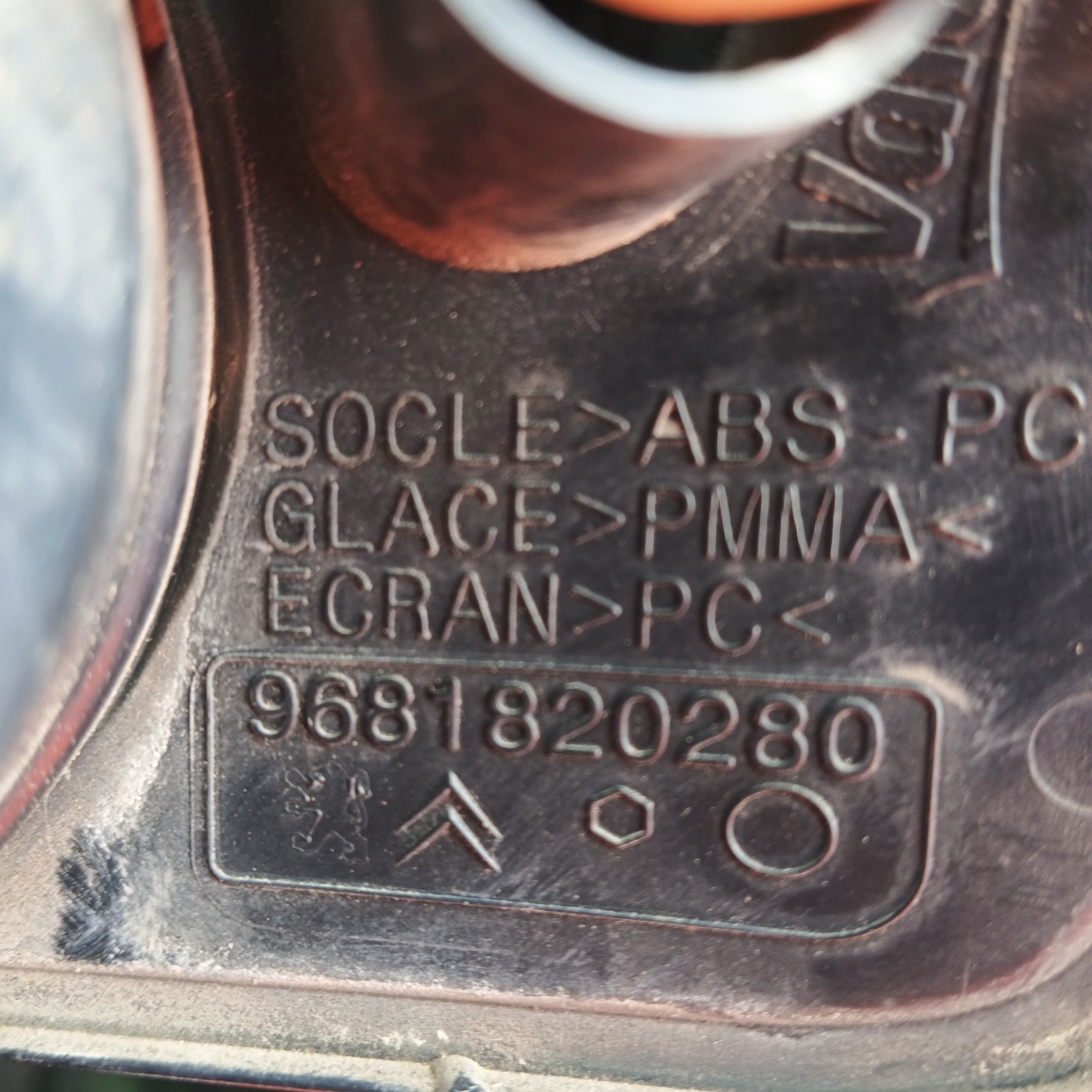 Pomili Fanaleria Fanalino posteriore basso sinistro Citroen C3 Picasso 9681820280 fanalino usato