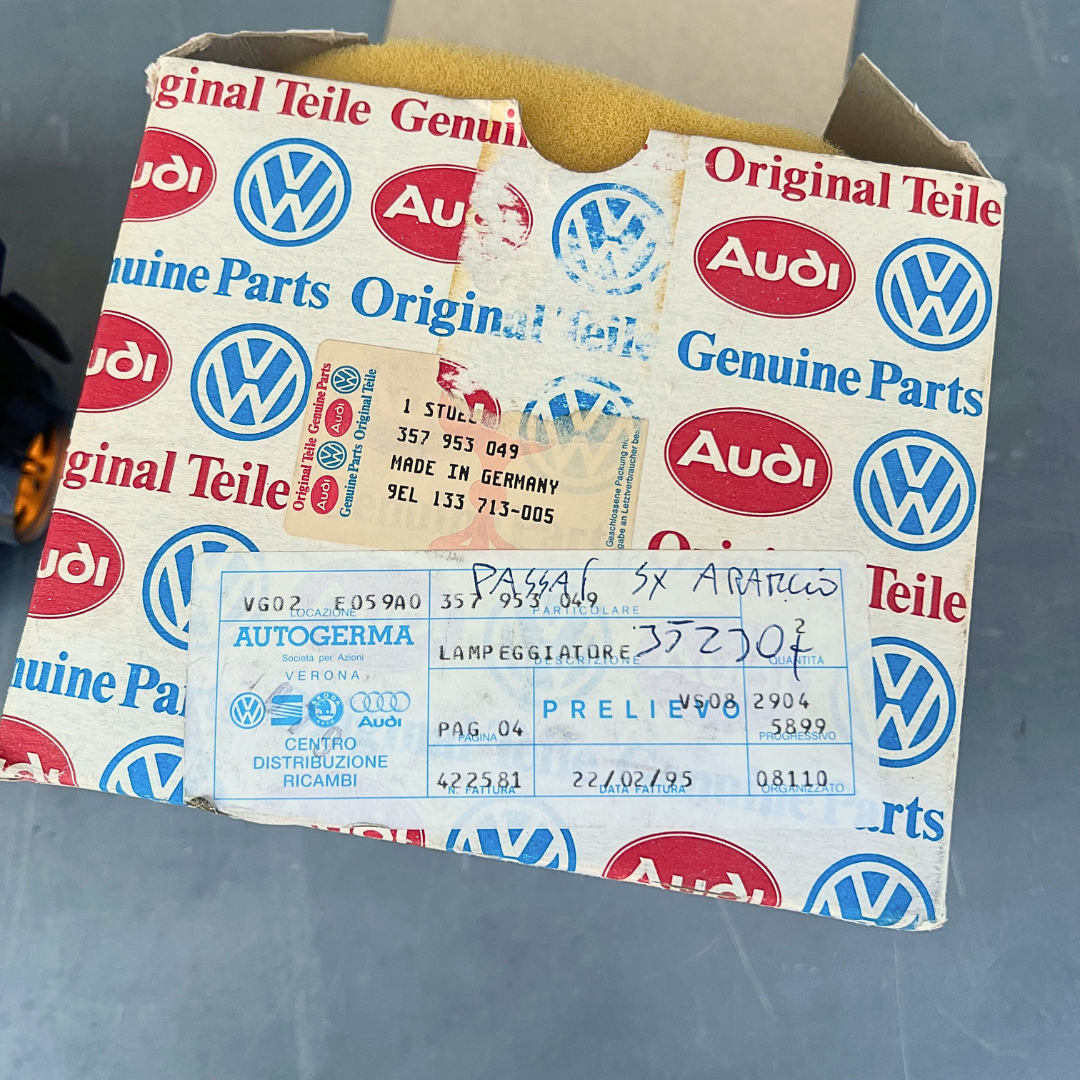 Sara Autoricambi Fanaleria 357953049 freccia anteriore sinistra VW Passat B3/B4