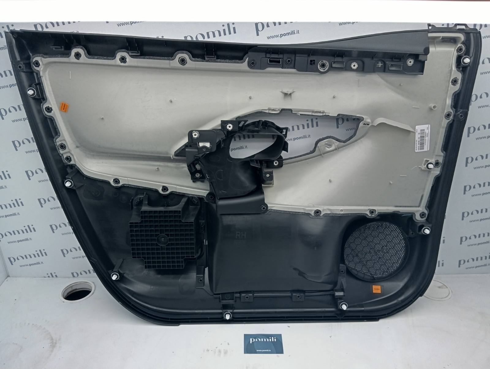 Pomili Rivestimenti interni e parti interne Pannello portiera anteriore sinistra Toyota Yaris IV 67610-K0100-C0