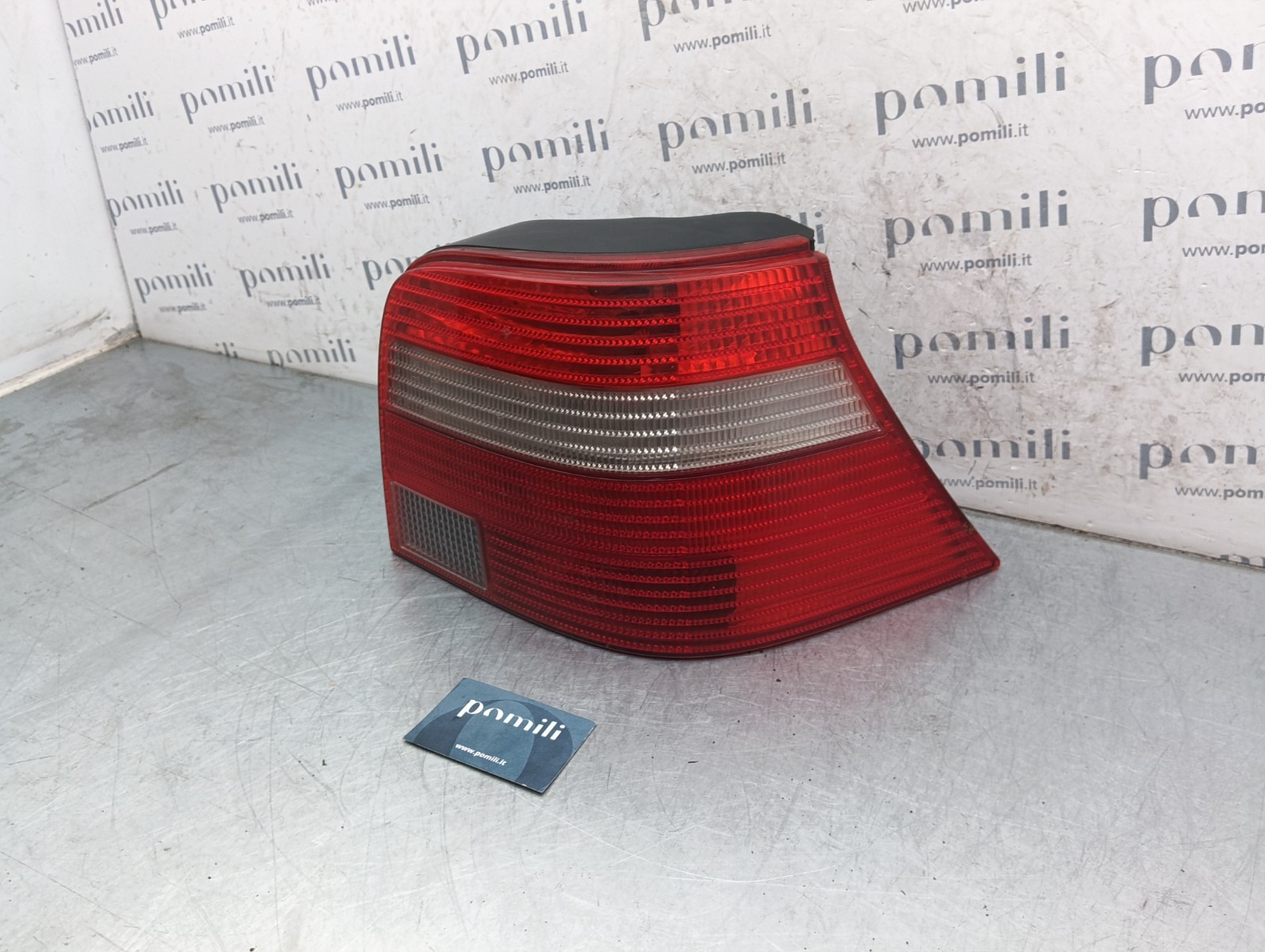 Pomili Fanaleria Volkswagen Golf IV 37740748 fanale posteriore destro usato